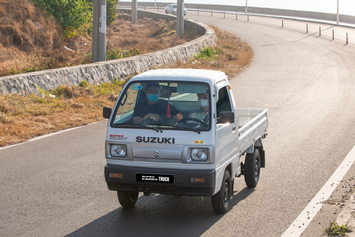 Xe tải nhẹ Suzuki có chi phí bảo dưỡng rất thấp cùng khả năng tiết kiệm nhiên liệu ấn tượng chỉ từ 6-7 lít/ 100km khi đủ tải