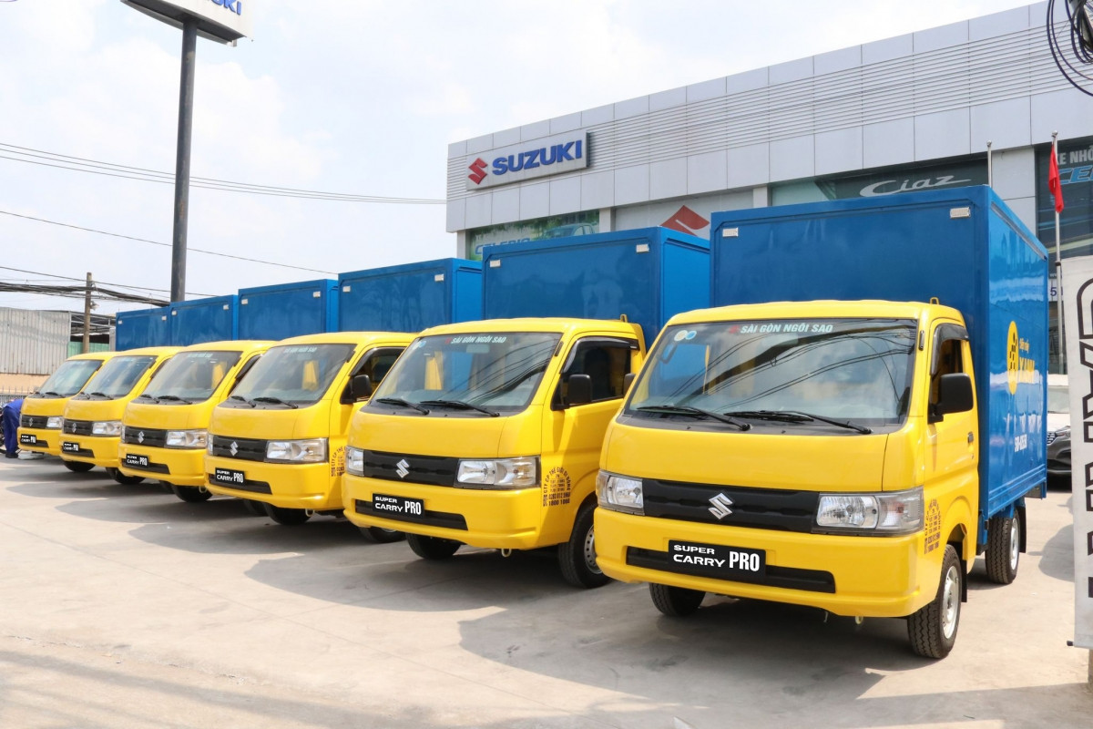 Nhiều doanh nghiệp vận chuyển lớn tại Việt Nam lựa chọn xe tải nhẹ Suzuki Carry để vận chuyển hàng hóa nhằm tối ưu lợi nhuận.