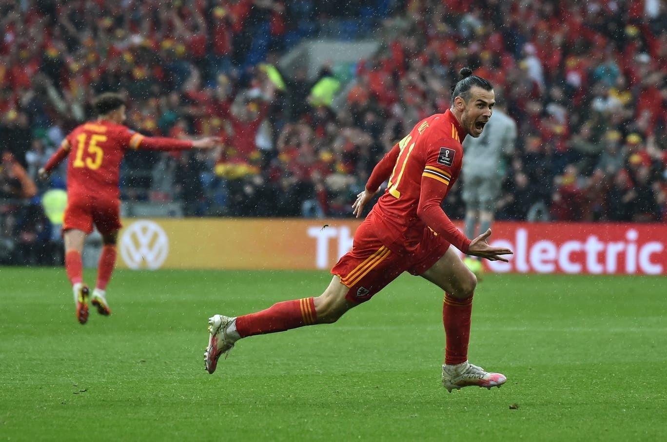 Gareth Bale tỏa sáng, Xứ Wales giành vé vào World Cup sau 64 năm chờ đợi - 1