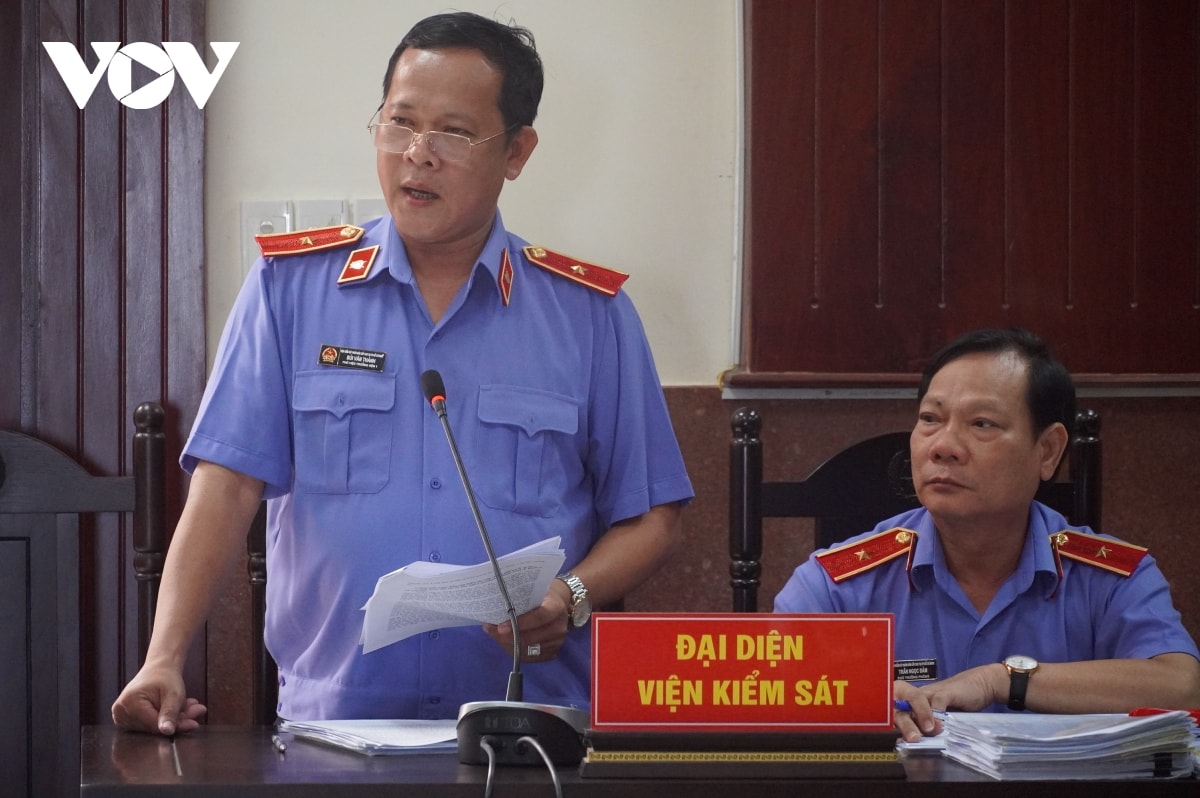nguyên phó chủ tịch ubnd tp.hcm trần vĩnh tuyến được đề nghị giảm án hình ảnh 1 nguyen pho chu tich ubnd tp.hcm tran vinh tuyen duoc de nghi giam an hinh anh 1