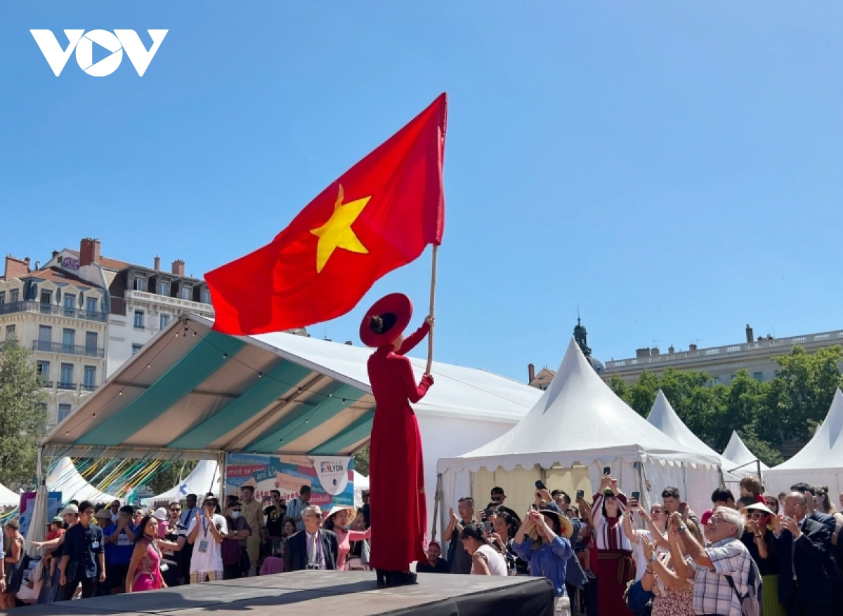 Việt Nam lần đầu tiên tham dự Ngày hội Lãnh sự ở thành phố Lyon của Pháp - ảnh 1
