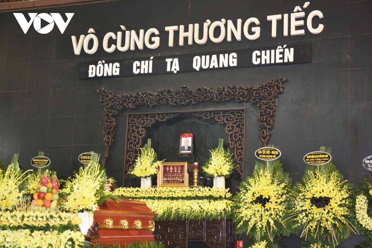 tien biet ong ta quang chien - nguoi can ve cuoi cung cua bac ho hinh anh 1