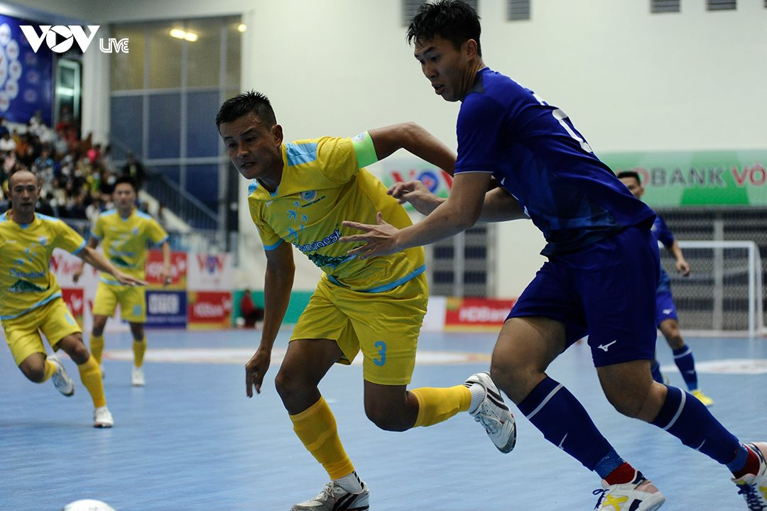 vovlive_futsal_tran2_anh4.png