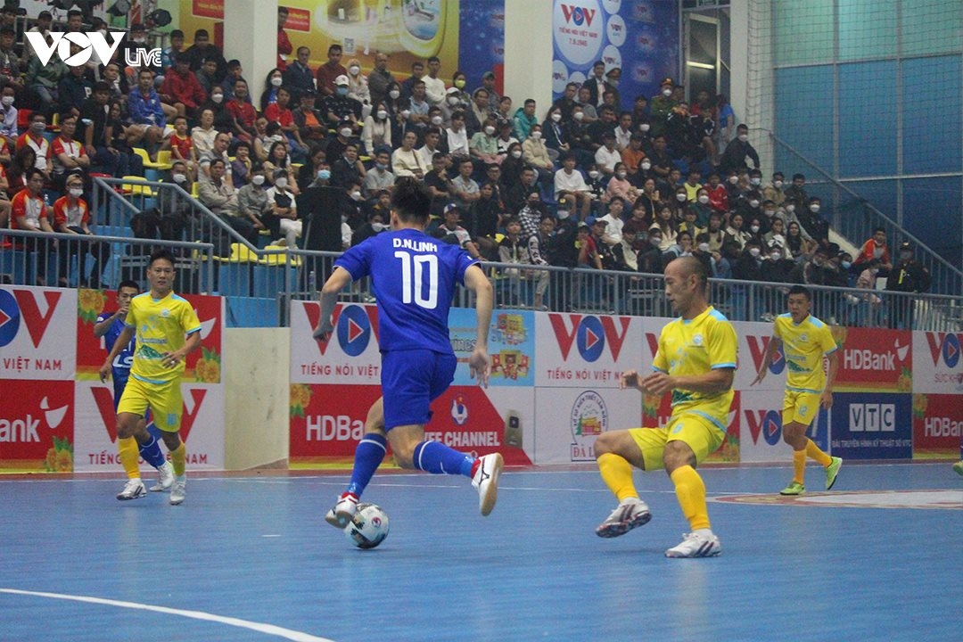 vovlive_futsal_tran2_anh6.png