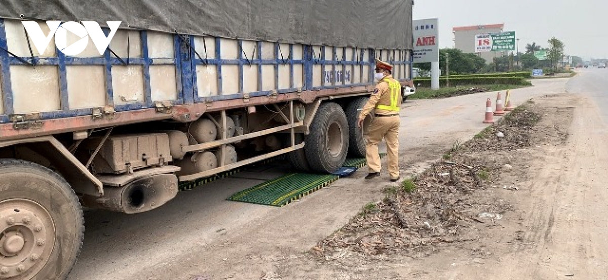 xử lý xe quá tải, quá khổ còn nhiều khó khăn hình ảnh 1 xu ly xe qua tai, qua kho con nhieu kho khan hinh anh 1