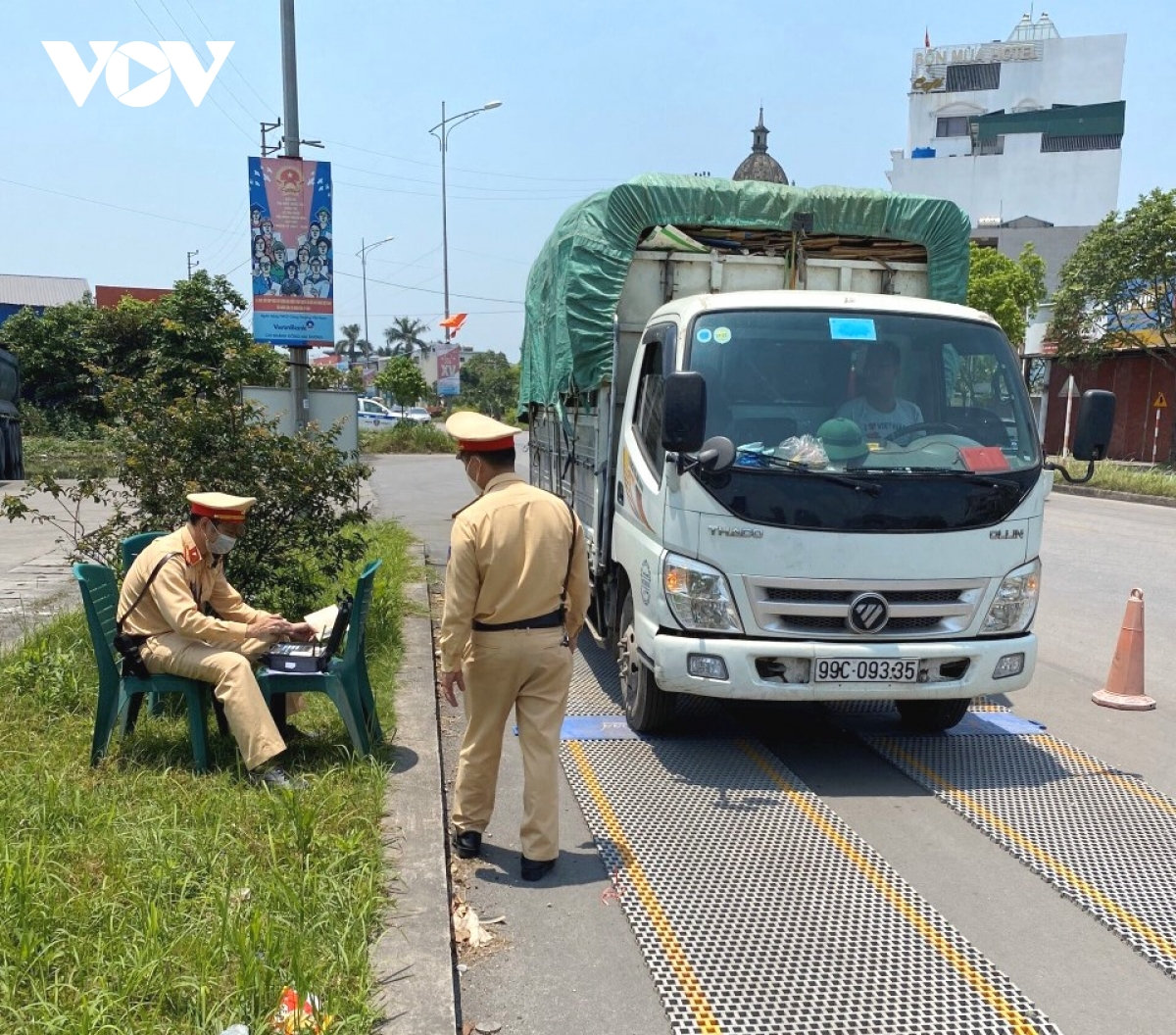 xử lý xe quá tải, quá khổ còn nhiều khó khăn hình ảnh 2 xu ly xe qua tai, qua kho con nhieu kho khan hinh anh 2