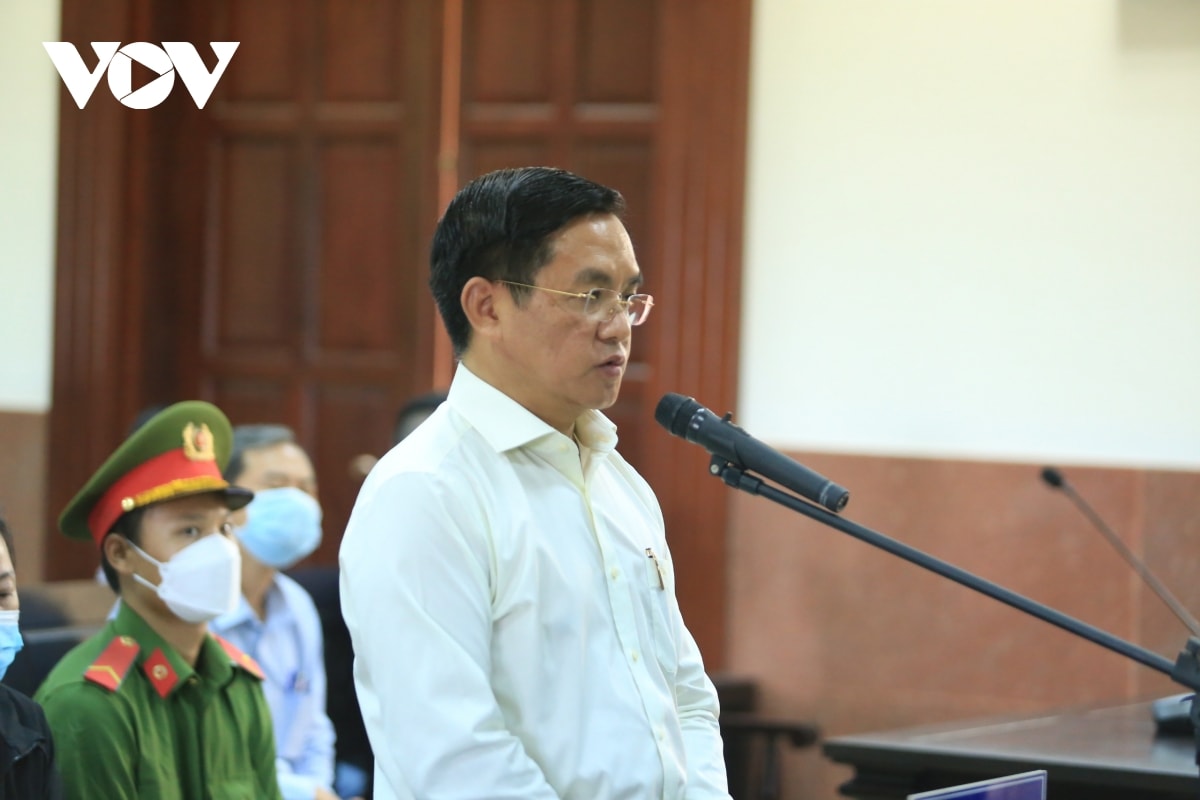 nguyên phó chủ tịch ubnd tp.hcm trần vĩnh tuyến được giảm án hình ảnh 1 nguyen pho chu tich ubnd tp.hcm tran vinh tuyen duoc giam an hinh anh 1