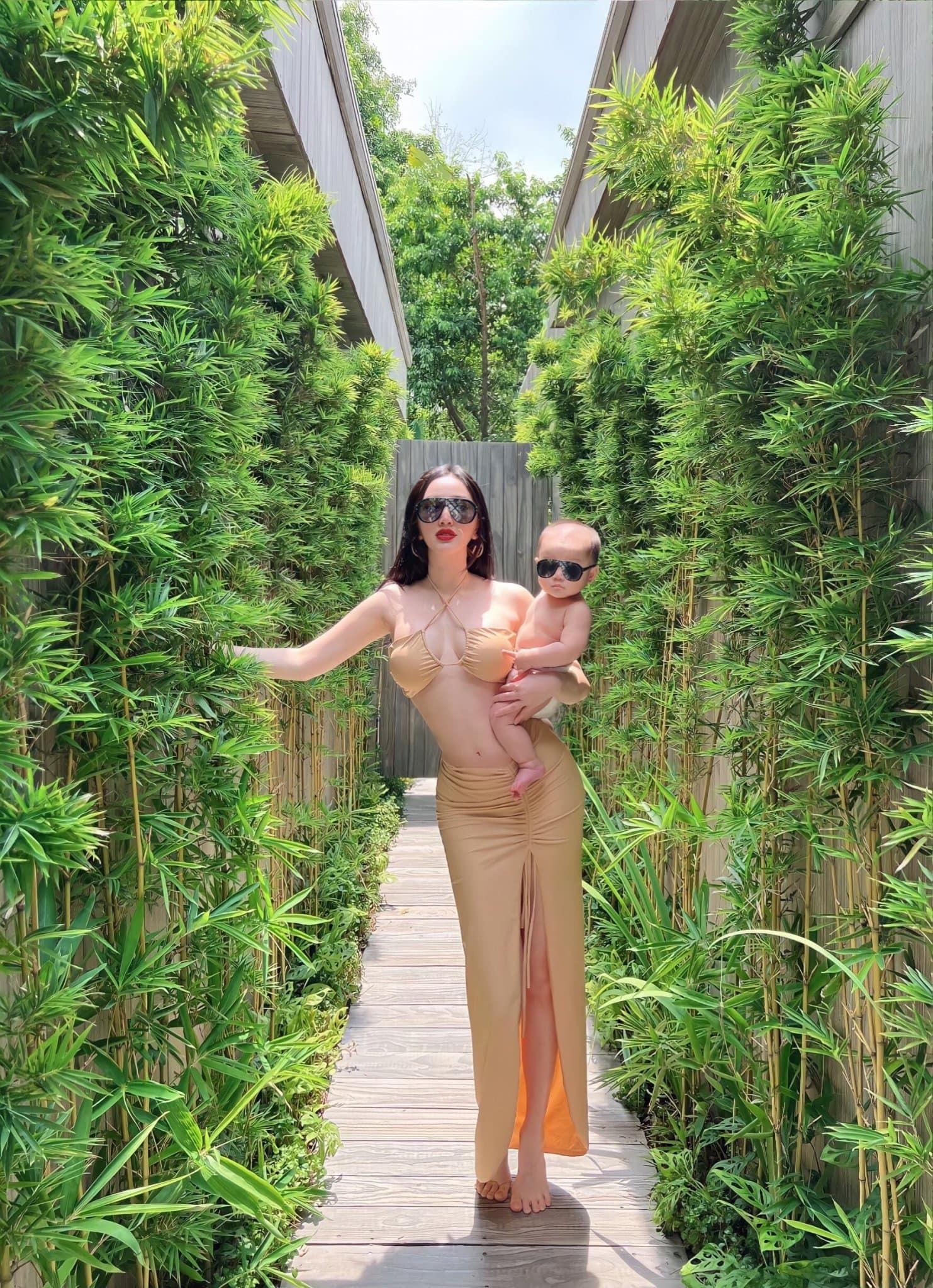 Mặc sexy, Bảo Thy bị mẹ khuyên xóa ảnh trên mạng xã hội - 1