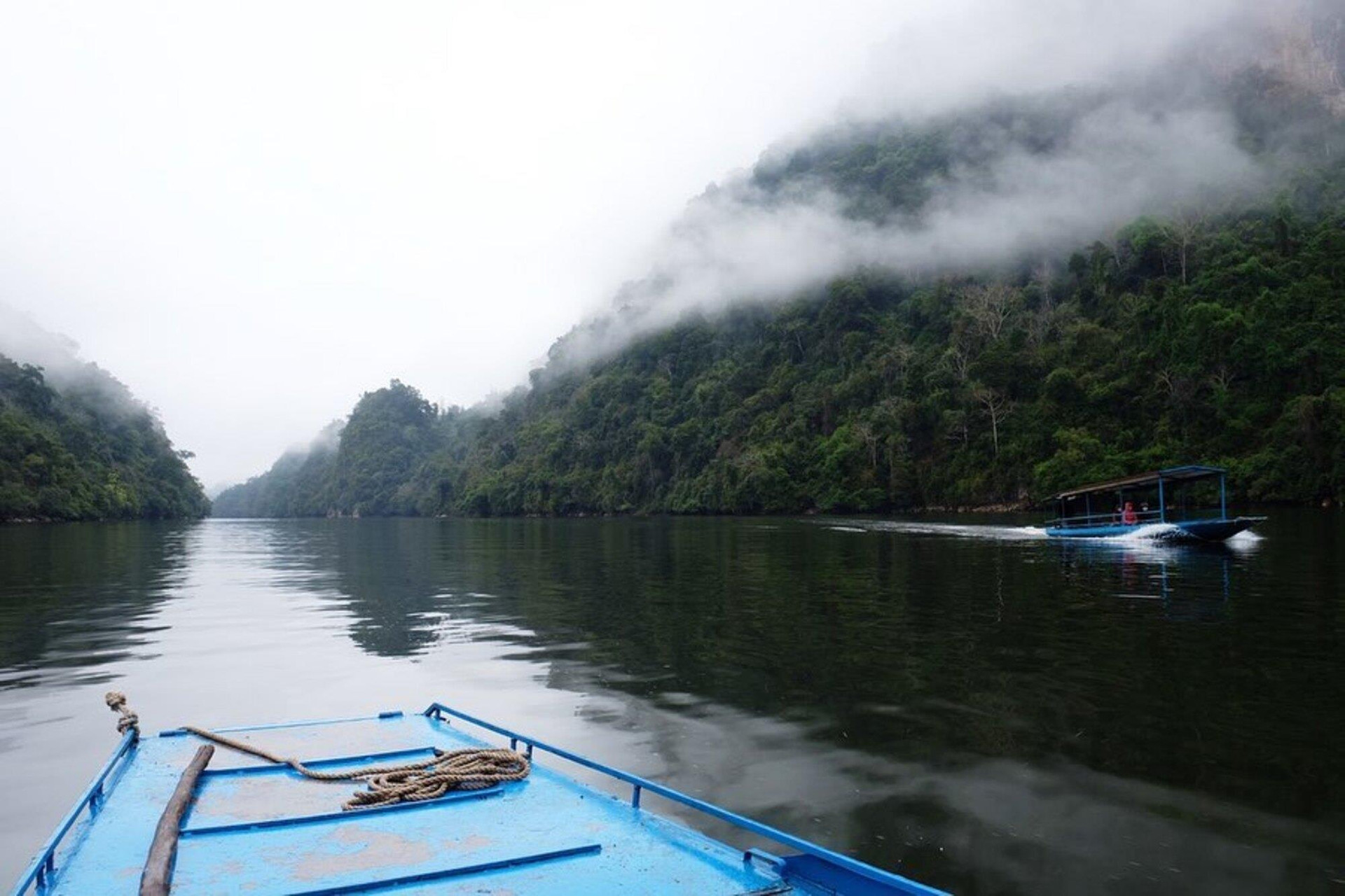 Hồ nước ngọt đẹp bậc nhất Việt Nam huyền ảo như tranh, nhất định phải đến 1 lần - 12