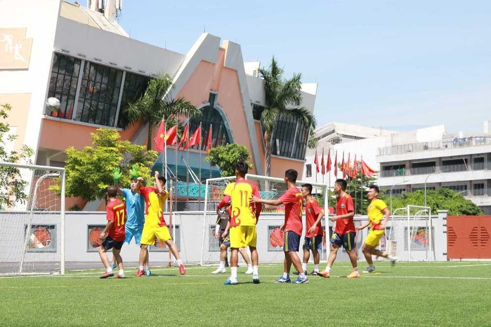 Đội UBND huyện Thanh Trì vô địch giải bóng đá Xây dựng mở rộng lần thứ VI - 5