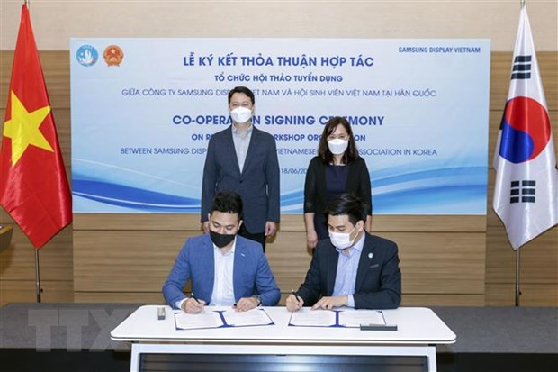 Samsung Display Việt Nam và Hội Sinh viên Việt Nam tại Hàn Quốc ký thỏa thuận hợp tác về tuyển dụng nhân sự - ảnh 1
