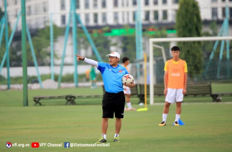 Tiền vệ Nguyễn Văn Trường: Chiến thuật của HLV Đinh Thế Nam giống với thầy Gong - 1