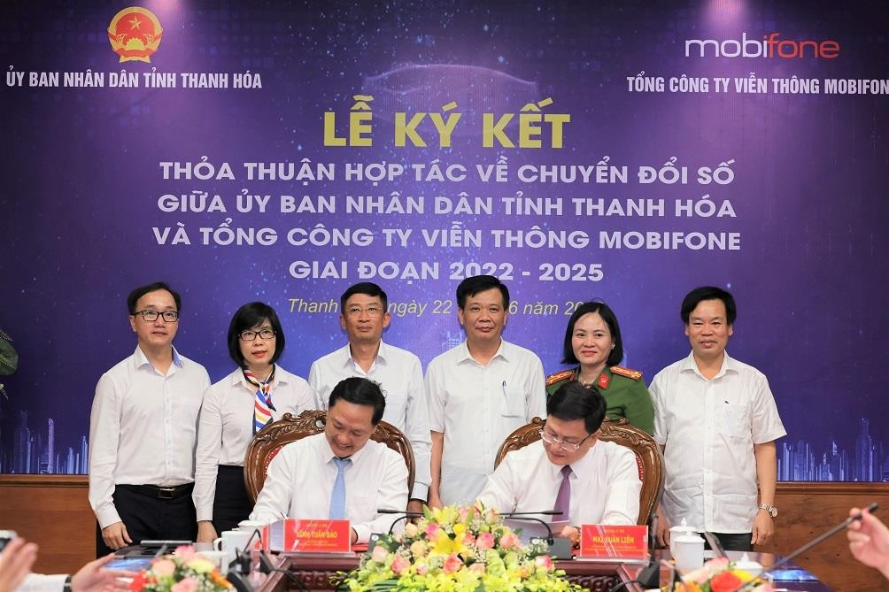 MobiFone ký thỏa thuận hợp tác chuyển đổi số với UBND tỉnh Thanh Hóa - 1
