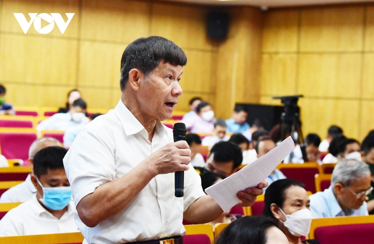 tổng bí thư tiếp xúc cử tri hà nội nhiều ý kiến thẳng thắn về chống tham nhũng hình ảnh 3 tong bi thu tiep xuc cu tri ha noi nhieu y kien thang than ve chong tham nhung hinh anh 3