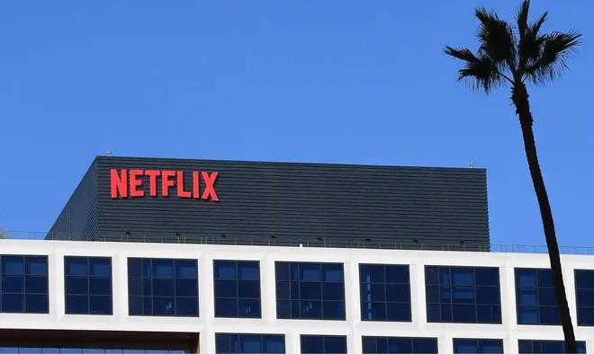 Netflix sa thải 300 nhân viên - 1