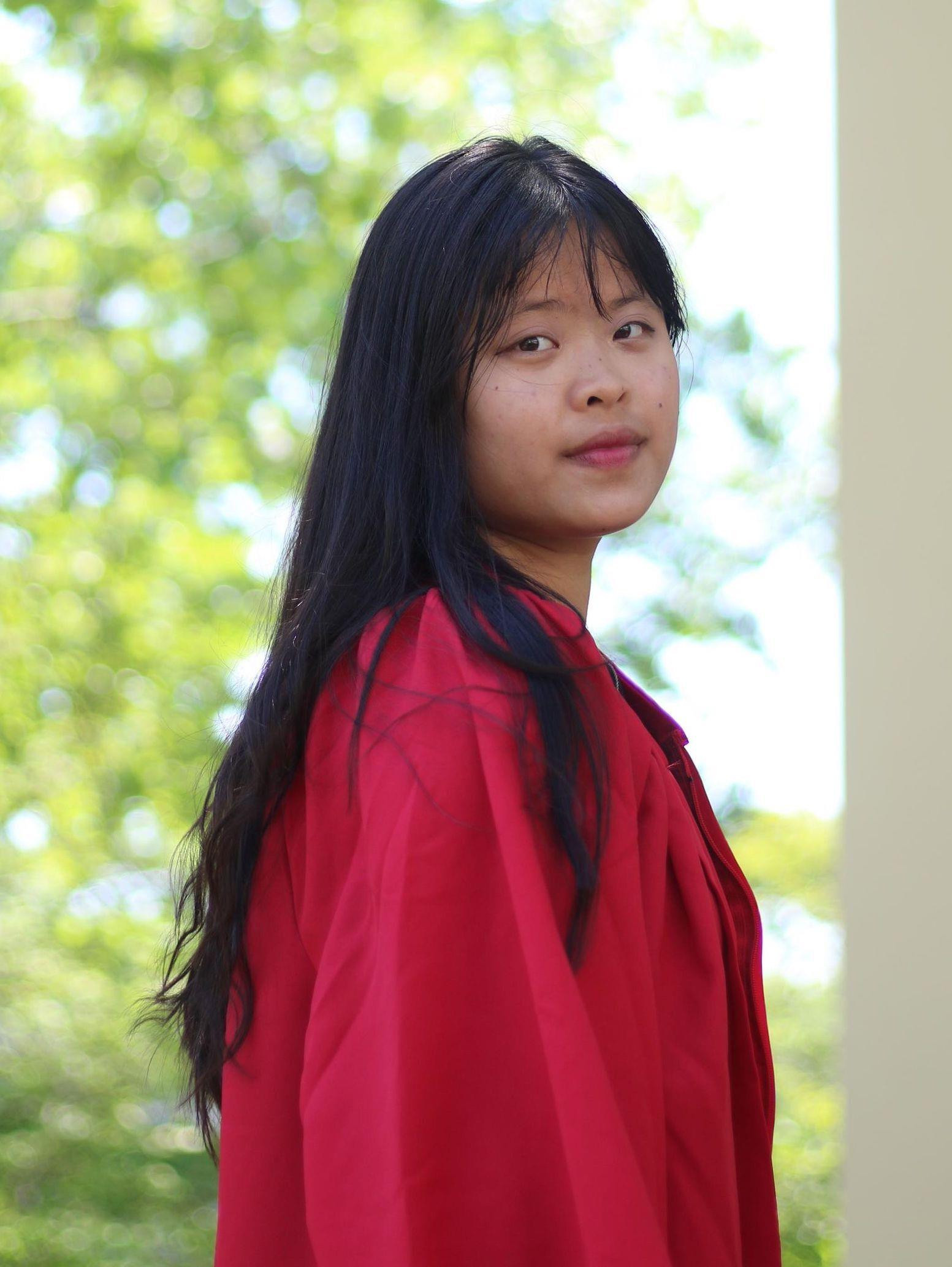 Nữ sinh Lạng Sơn ‘săn’ trúng học bổng ở 3 châu lục - 1