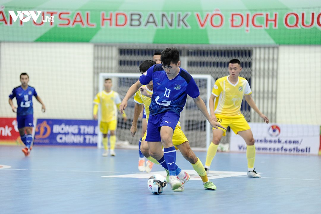 futsal_anh_2.png
