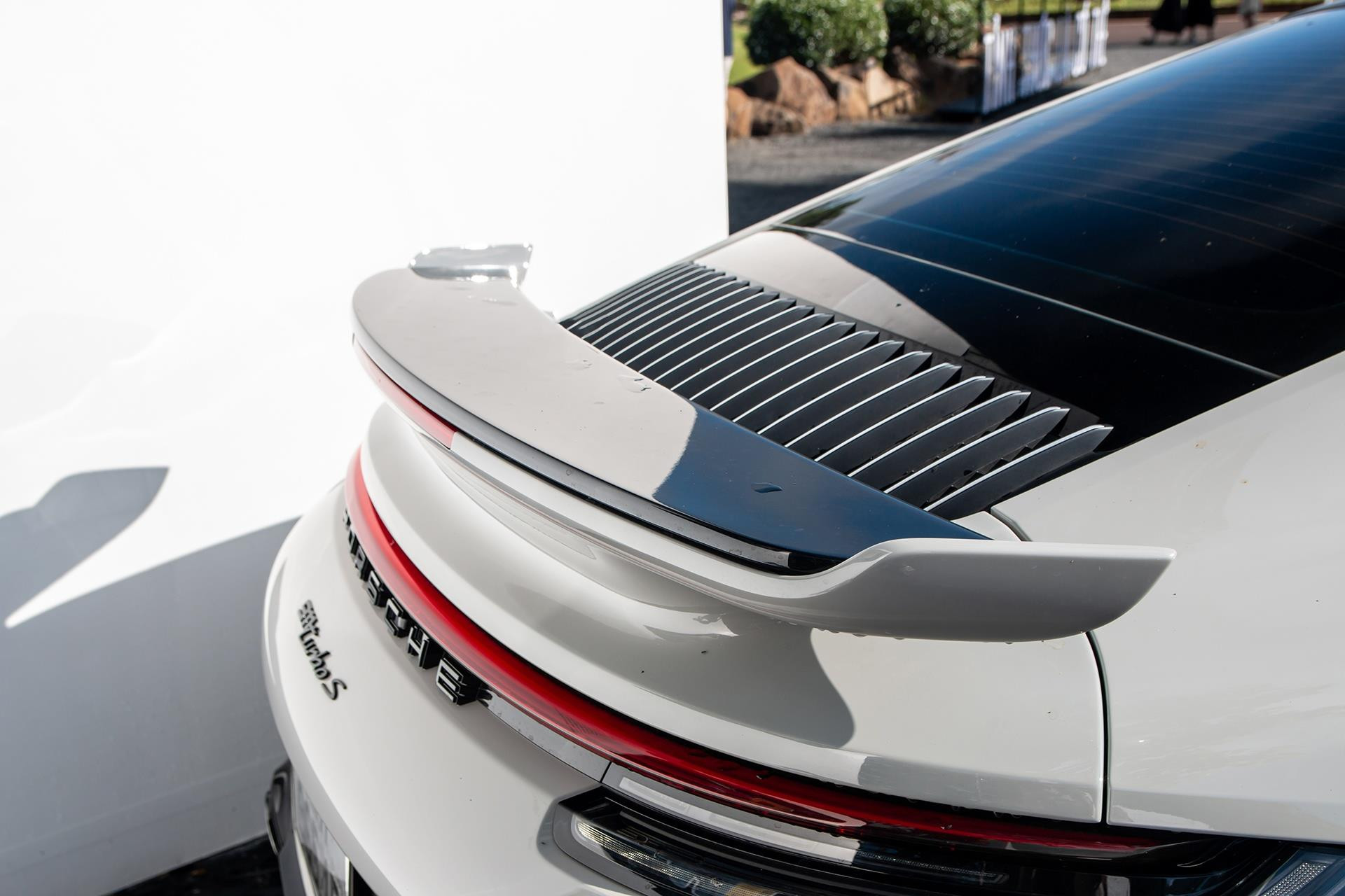 Cận cảnh Porsche 911 Turbo S thế hệ mới với màu sơn độc tại TP.HCM - 8