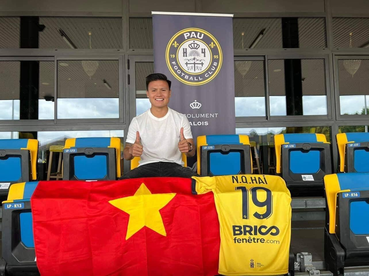 Gia nhập Pau FC, Quang Hải nhận mưa lời chúc trên mạng xã hội - 1