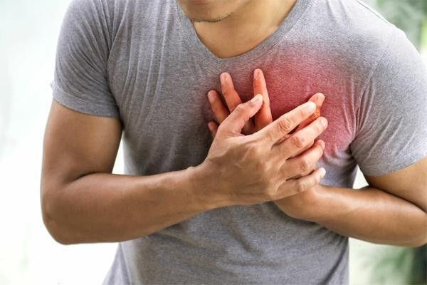 5 triệu chứng có thể xuất hiện vài tháng trước cơn đau tim - 1