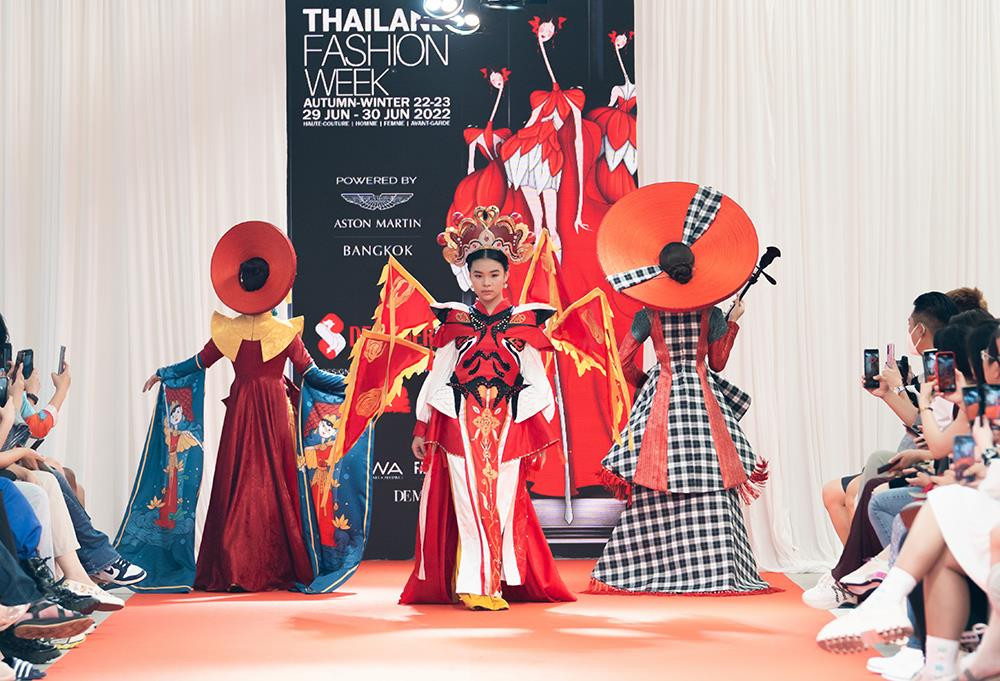 Người mẫu nhí Việt đem văn hoá nước nhà lên sàn diễn thời trang Thái Lan - 2