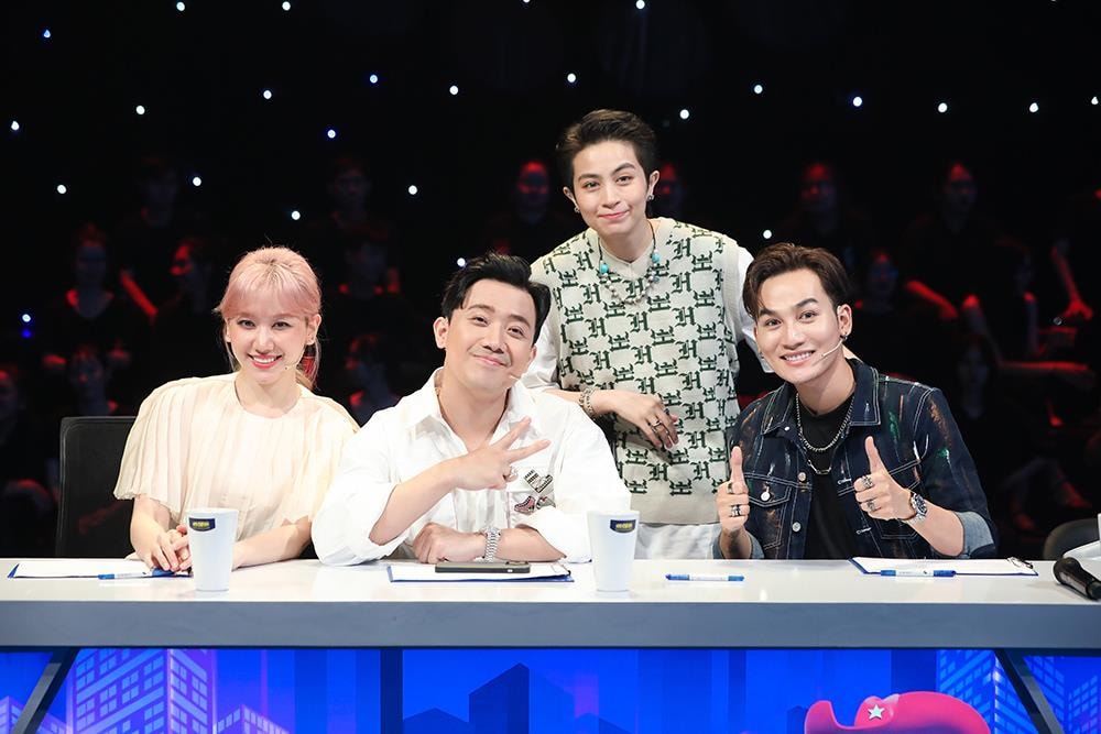 Hari Won tức đỏ mặt khi bị ông xã Trấn Thành gọi là chị gái - 2