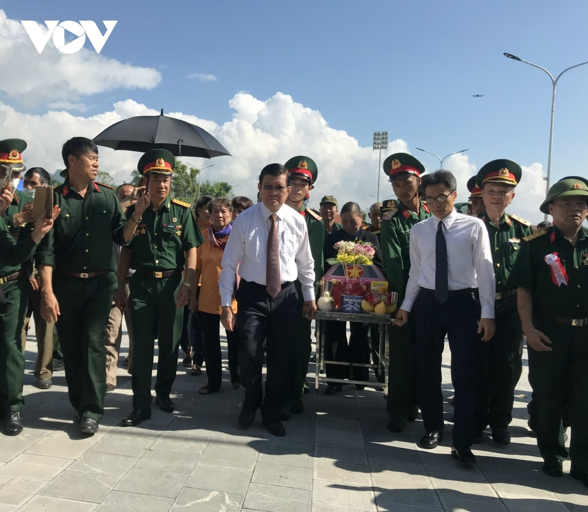 truy dieu va an tang 10 hai cot liet sy tai nghia trang vi xuyen hinh anh 2