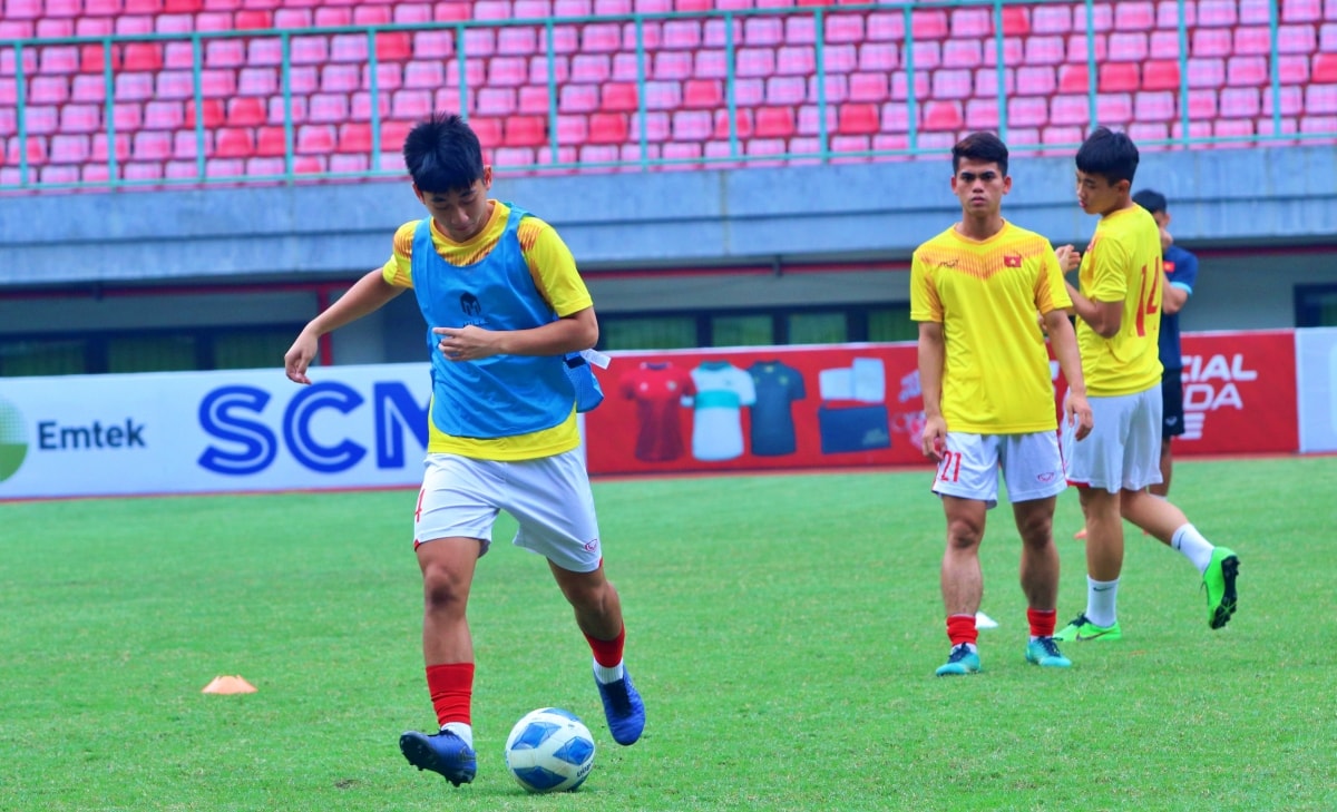 trực tiếp u19 việt nam 0-0 u19 malaysia thế trận đôi công hình ảnh 12 truc tiep u19 viet nam 0-0 u19 malaysia the tran doi cong hinh anh 12