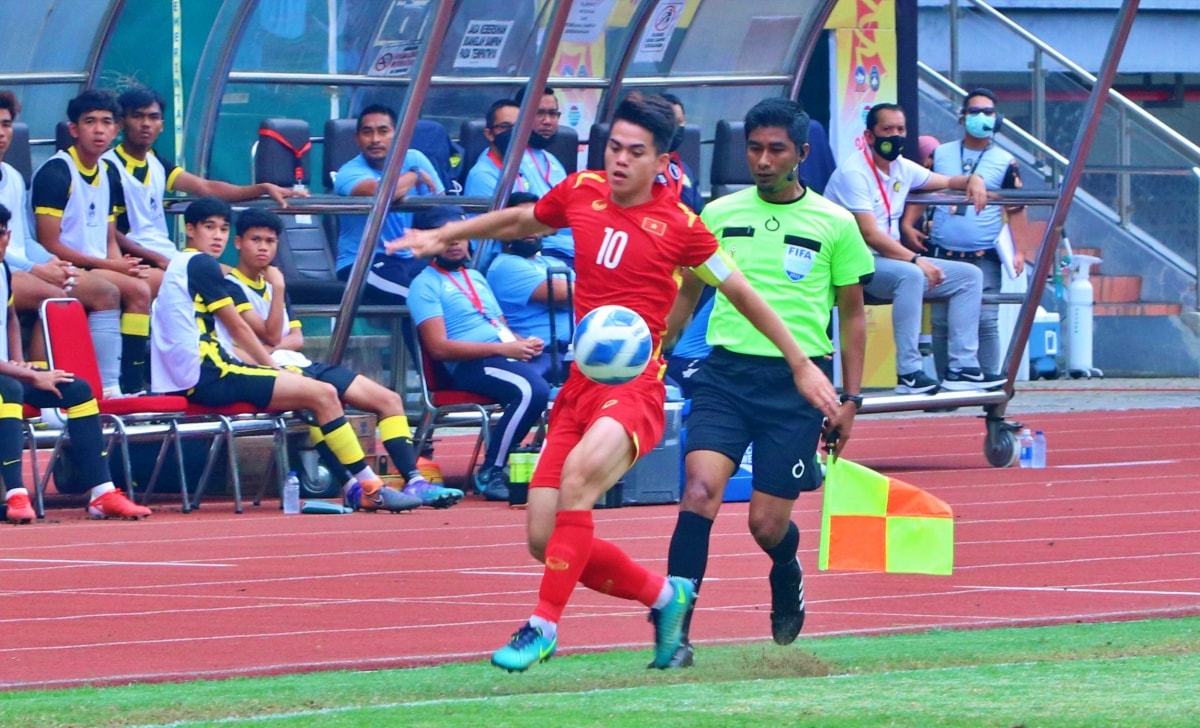 trực tiếp u19 việt nam 0-0 u19 malaysia thế trận đôi công hình ảnh 2 truc tiep u19 viet nam 0-0 u19 malaysia the tran doi cong hinh anh 2