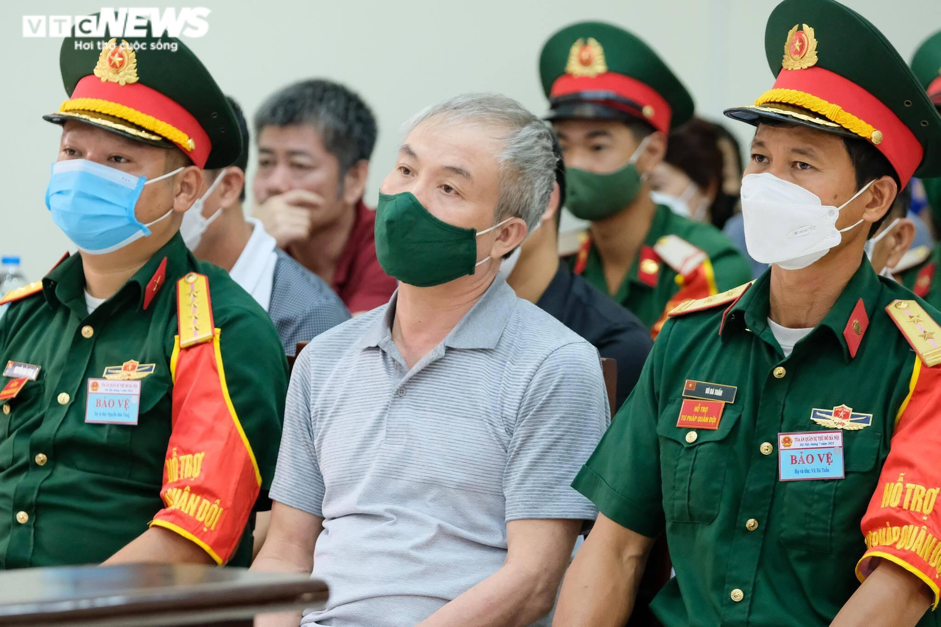 Cựu tướng cảnh sát biển Lê Văn Minh lĩnh 15 năm tù, Lê Xuân Thanh 12 năm tù - 1
