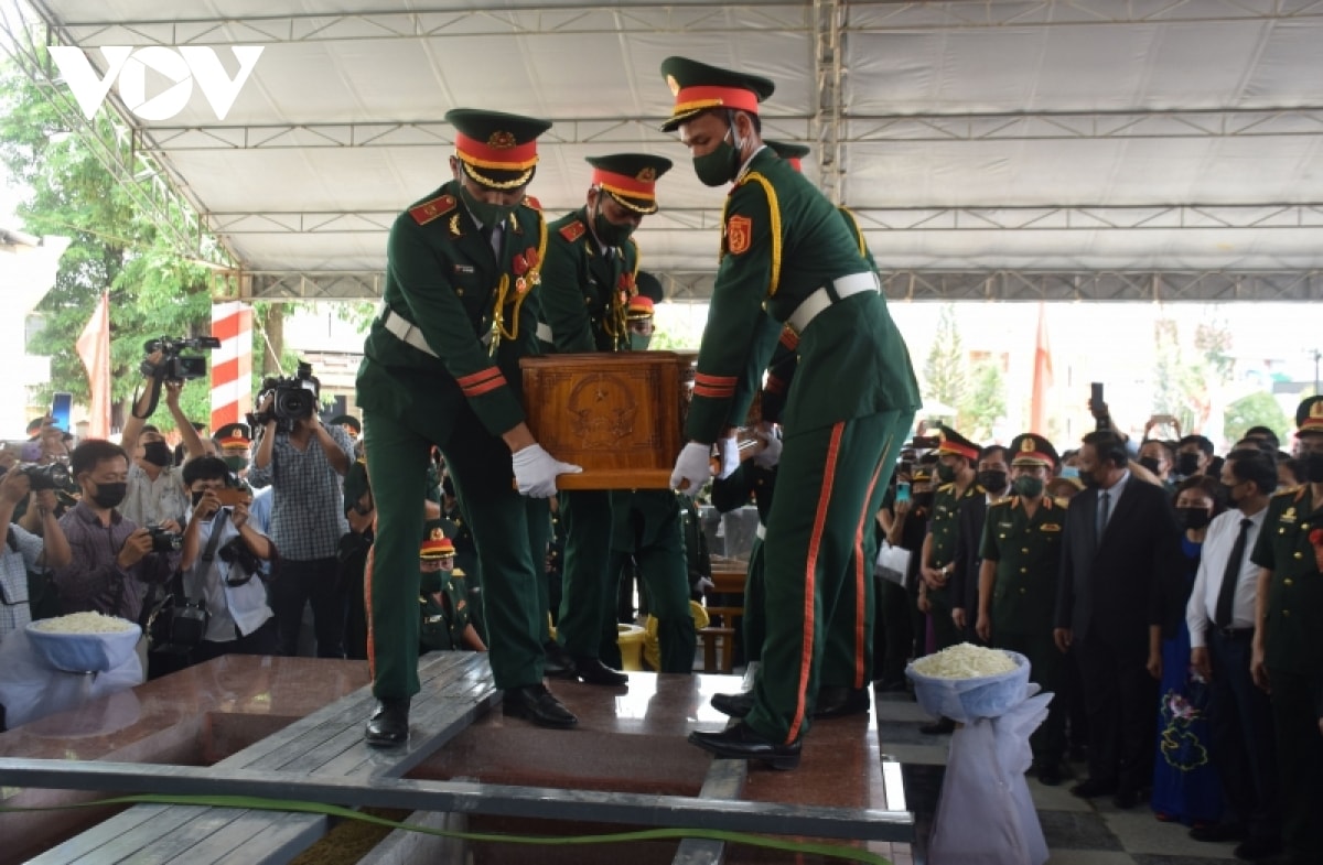 những điều kỳ diệu trên hành trình tìm kiếm hố chôn 60 liệt sĩ ở đồi xuân sơn hình ảnh 1 nhung dieu ky dieu tren hanh trinh tim kiem ho chon 60 liet si o doi xuan son hinh anh 1