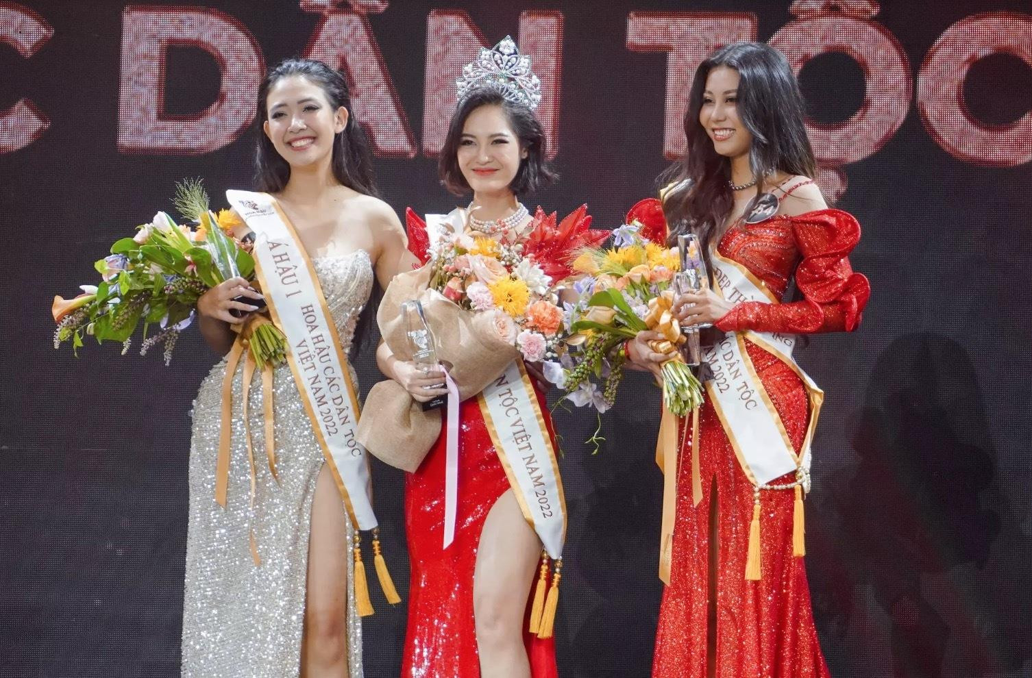 Vẻ gợi cảm của người đẹp Tày đăng quang Hoa hậu các dân tộc Việt Nam 2022 - 2