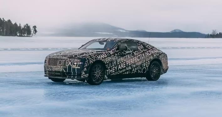 Tiết lộ xe điện đầu tiên của Rolls-Royce - 1