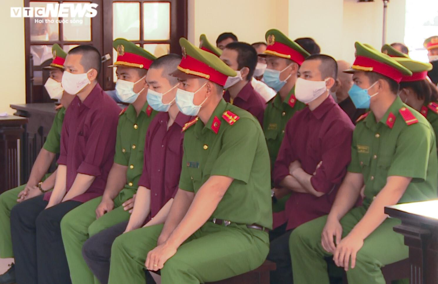 Xét xử vụ Tịnh thất Bồng Lai: 2 bị cáo nói bị đánh, công an khẳng định không - 3