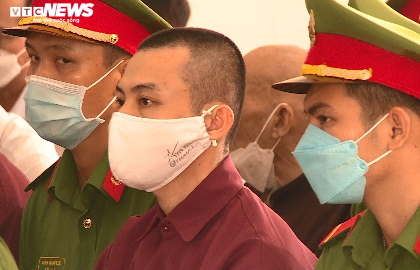 Xét xử vụ Tịnh thất Bồng Lai: 2 bị cáo nói bị đánh, công an khẳng định không - 1