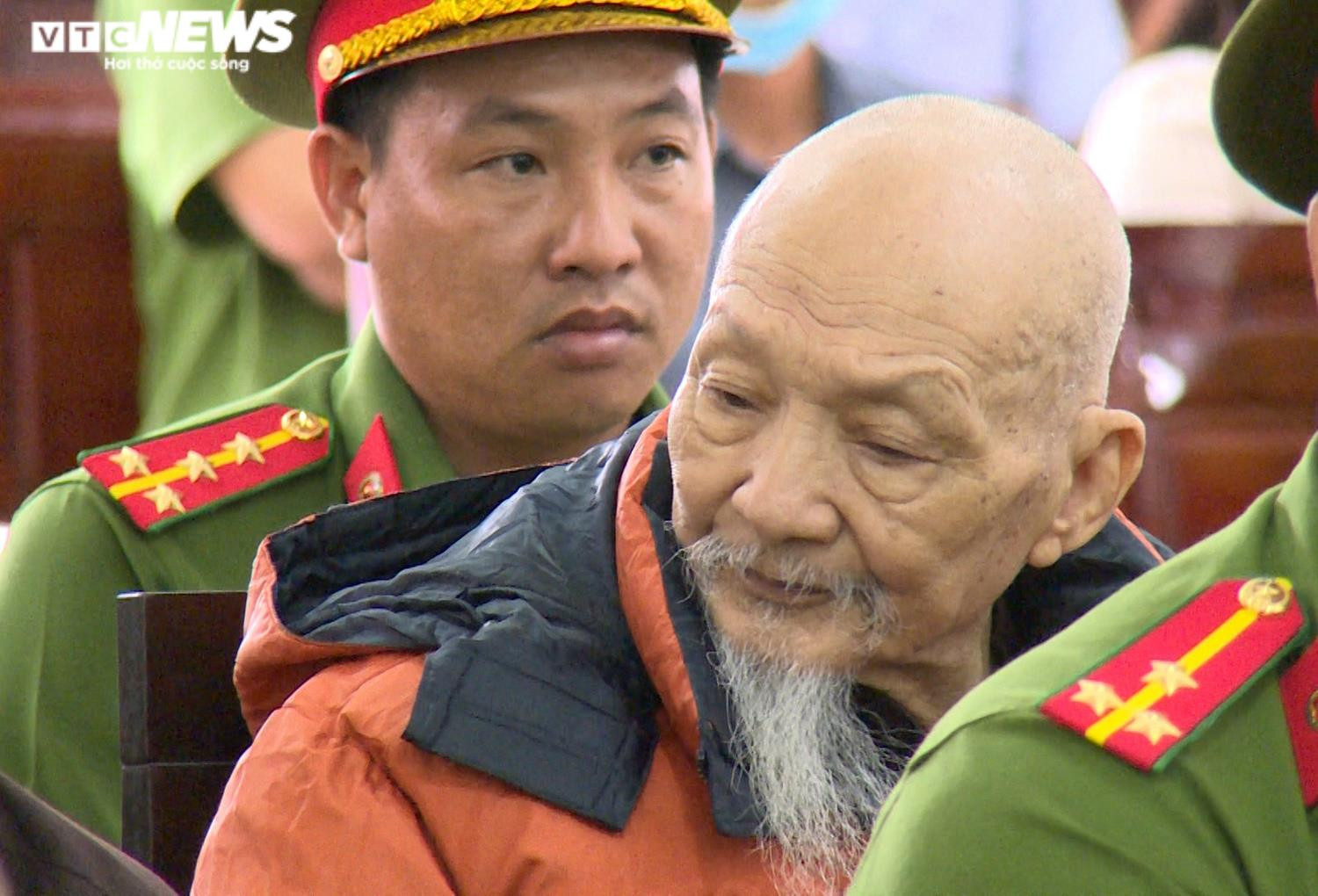 'Thầy ông nội' Lê Tùng Vân bị tuyên phạt 5 năm tù - 2