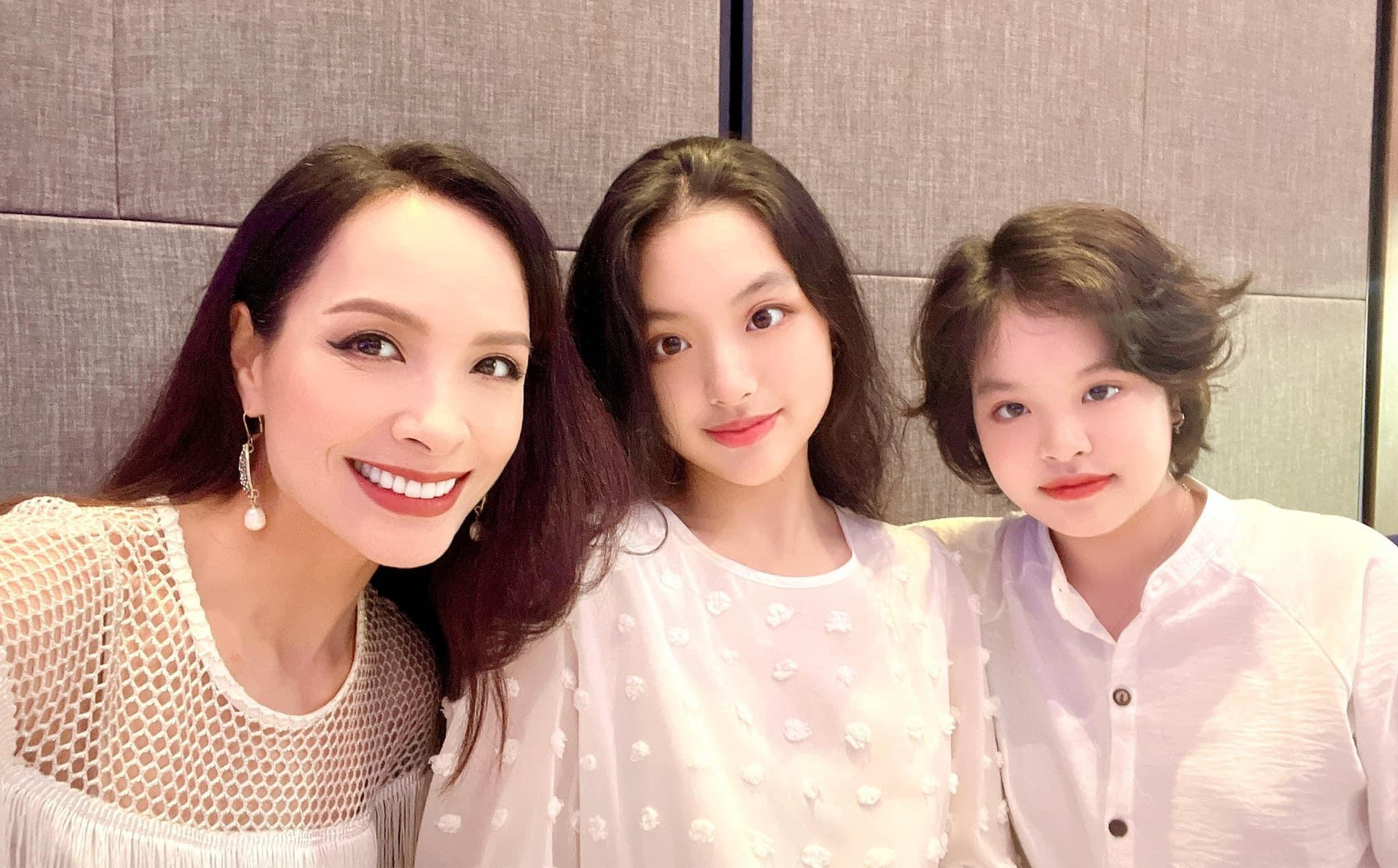Sao Việt 22/7: Thuý Hạnh tự ti khi đứng cạnh 2 cô con gái xinh đẹp