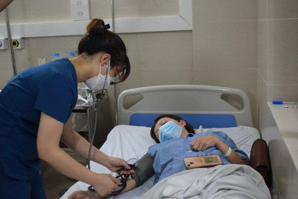 Nhiều người ở Hà Nội nằm viện do cúm A, chuyên gia cảnh báo biến chứng nguy hiểm - 1