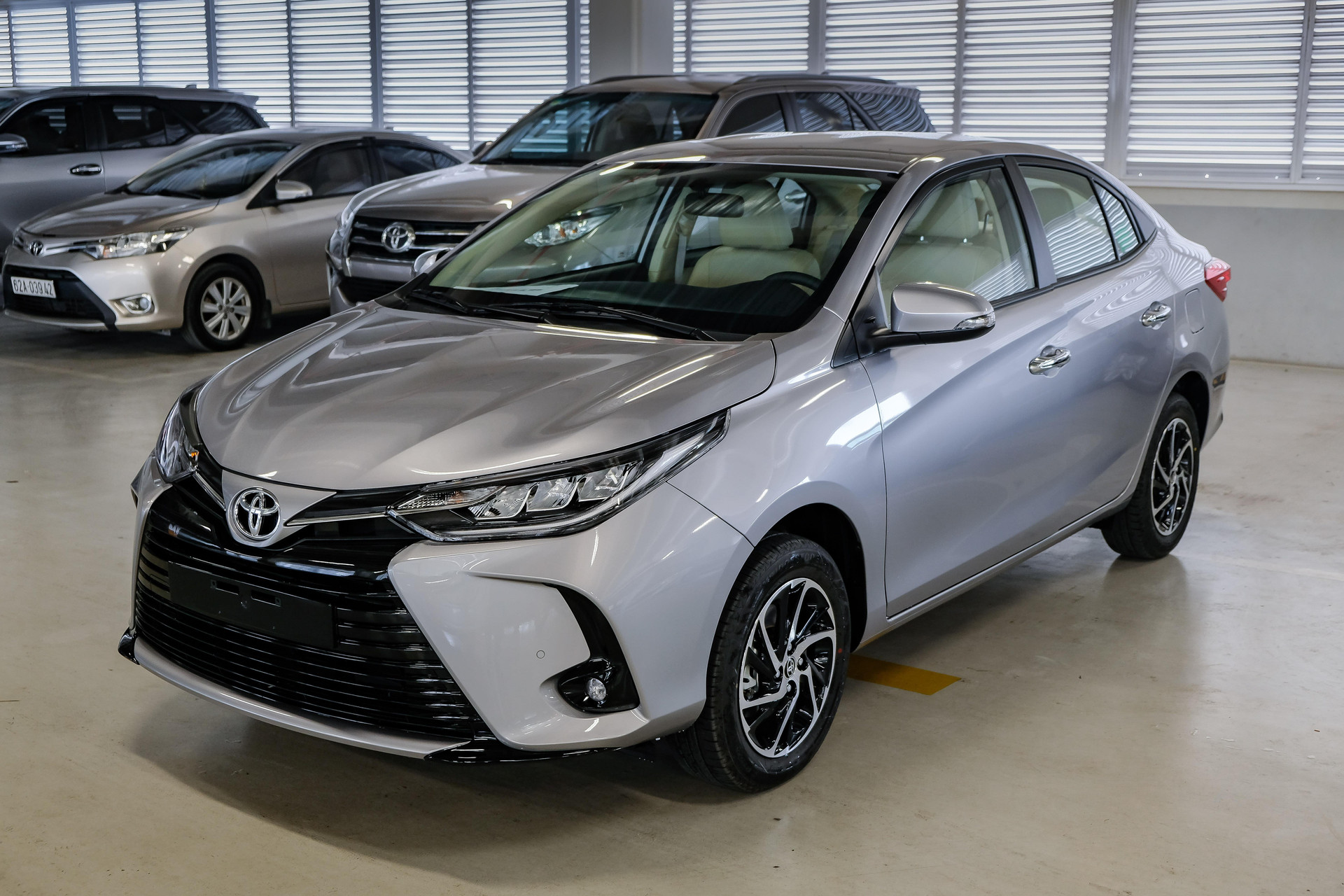 Giá dưới 550 triệu, chọn Toyota Vios 1.5E CVT hay Nissan Almera CVT? - 2