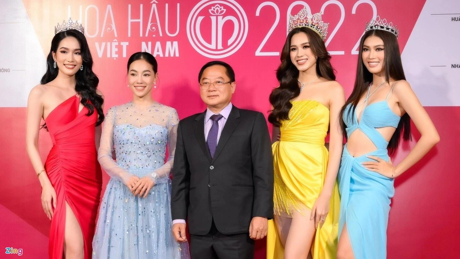 Sao Việt chạy show làm giám khảo hoa hậu  - 5