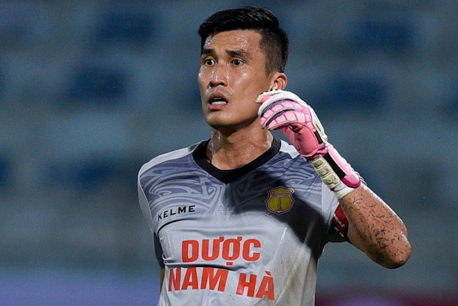 Huỳnh Kesley và những cầu thủ lớn tuổi nhất tại V-League 2022  - 2