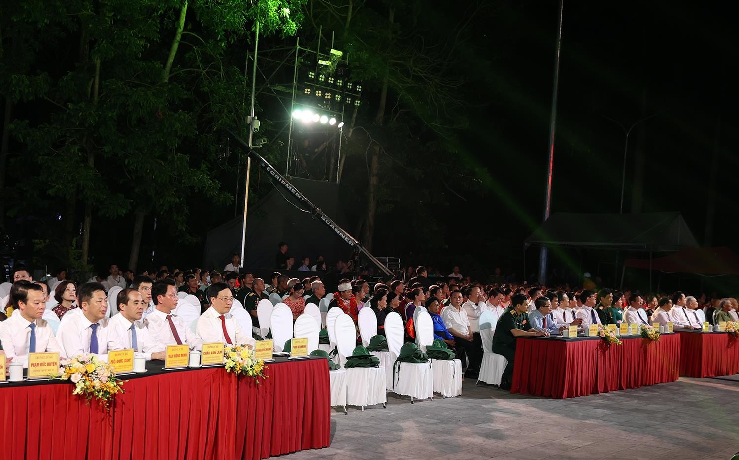 'Khúc tráng ca hòa bình' tái hiện và khắc ghi những trang sử hào hùng - 8