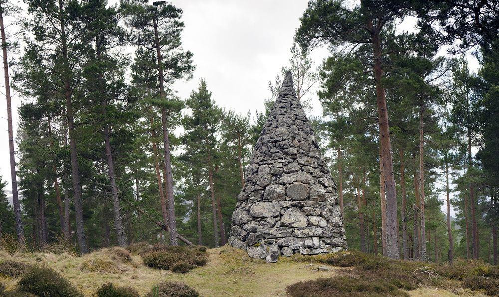 ‘Kim tự tháp bí mật’ ở Scotland ẩn giữa cánh rừng bạt ngàn - 5