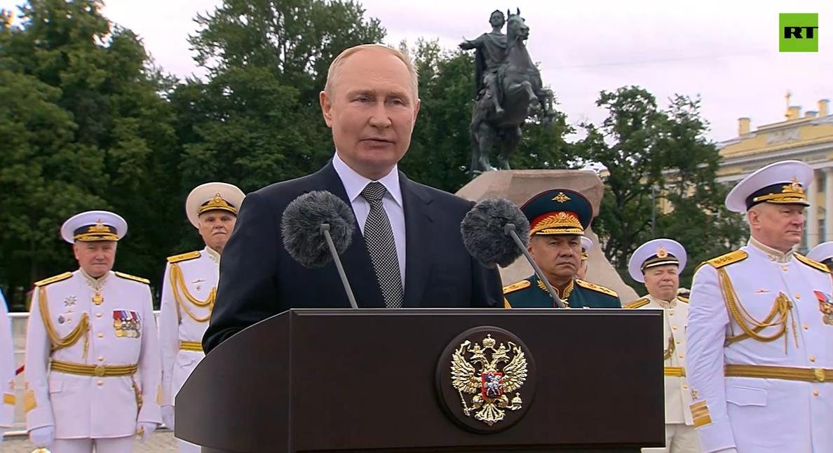 Ông Putin ký học thuyết hải quân mới, bảo vệ lợi ích các vùng biển bằng mọi giá - 1