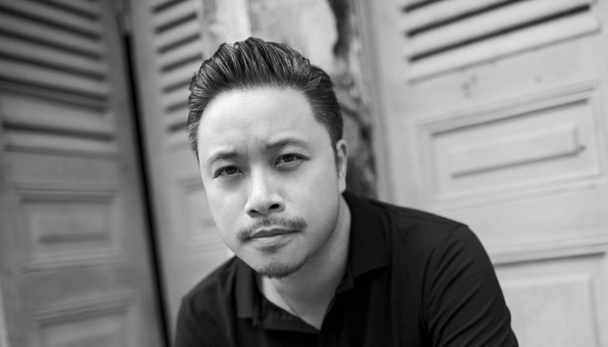 victor vũ trại hoa đỏ khác biệt so với các phim thriller trước đây của tôi hình ảnh 1 victor vu trai hoa do khac biet so voi cac phim thriller truoc day cua toi hinh anh 1