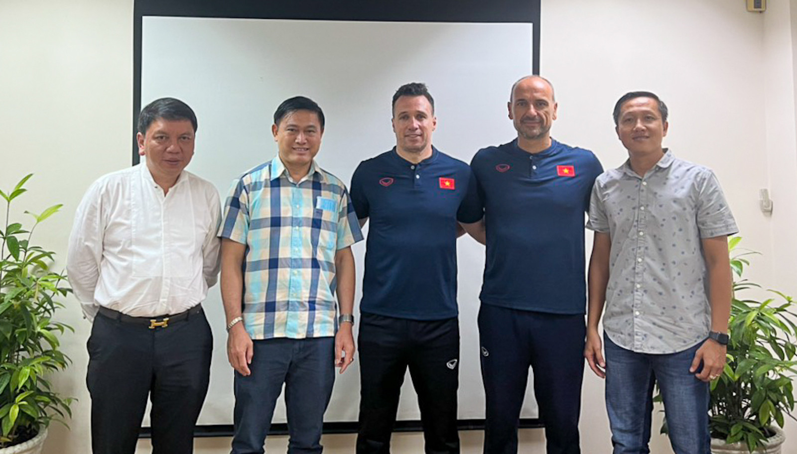 HLV từng vô địch thế giới đặt mục tiêu nâng tầm futsal Việt Nam - 1