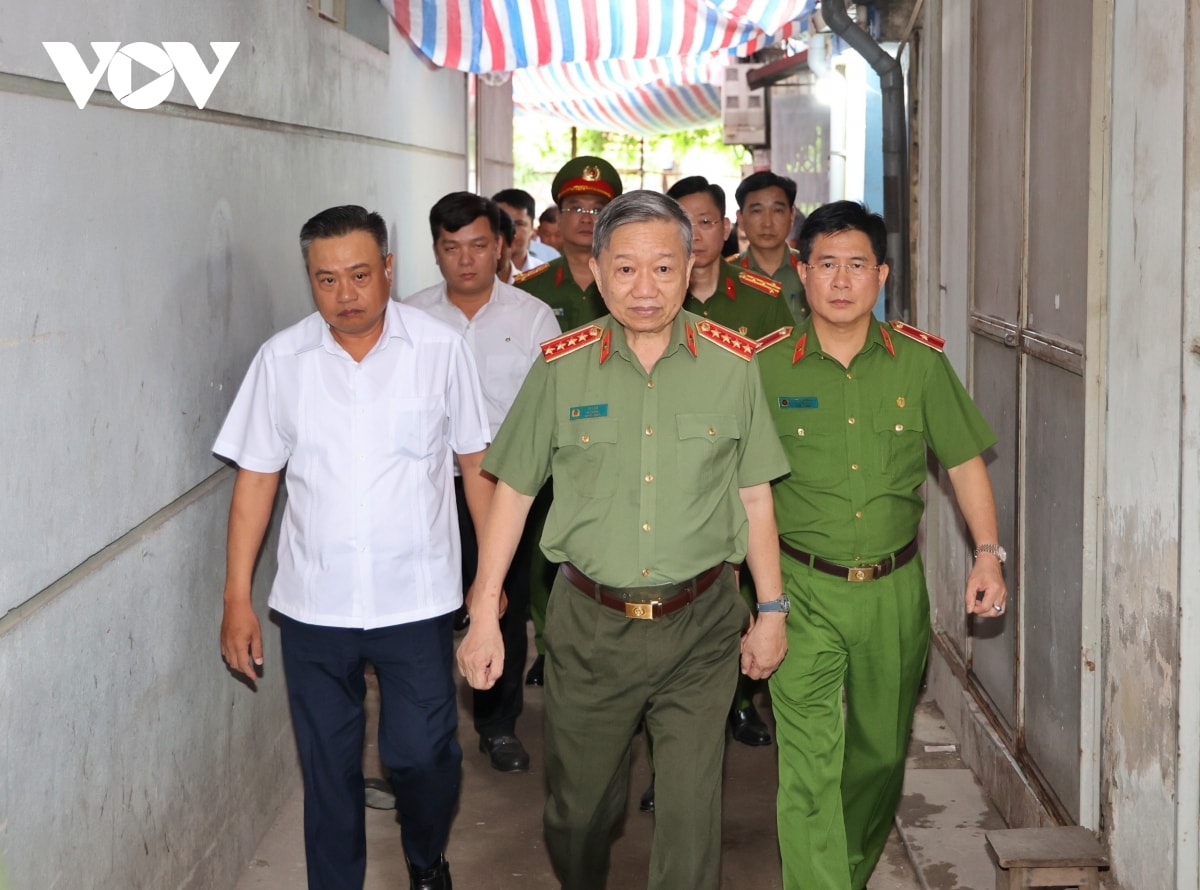bo truong cong an to lam tham hoi gia dinh 3 can bo, chien si pccc hy sinh hinh anh 1