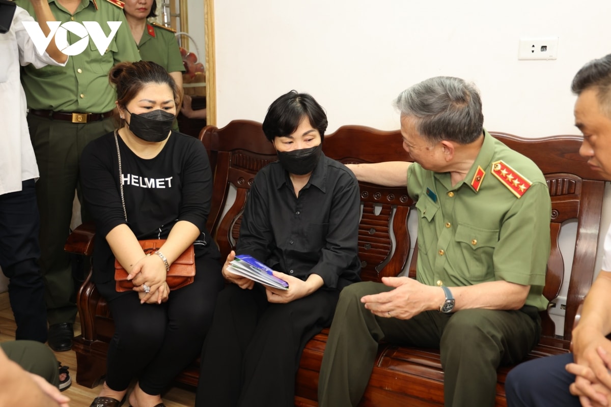 bo truong cong an to lam tham hoi gia dinh 3 can bo, chien si pccc hy sinh hinh anh 4