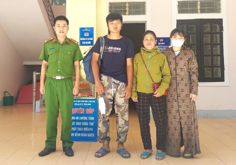 Nam thanh niên 10 năm lưu lạc ở Trung Quốc đã về đến Nghệ An - 1