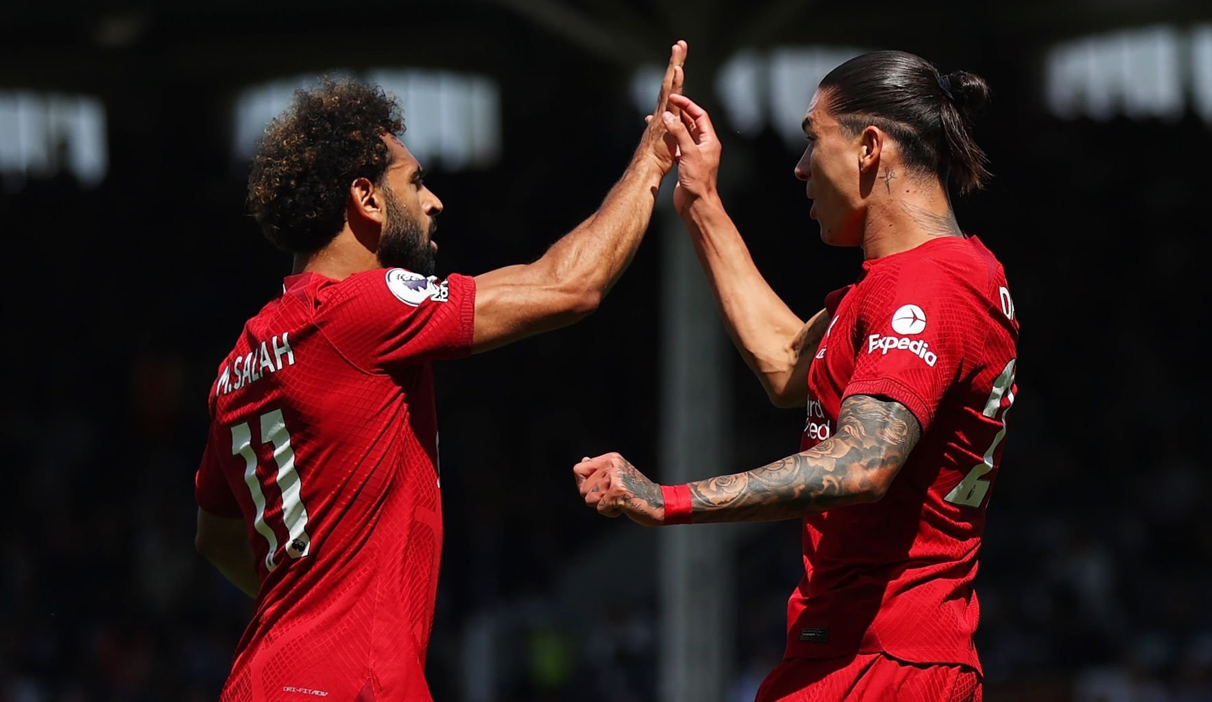 Salah, Nunez tỏa sáng, Liverpool chật vật hòa đội mới lên hạng - 2